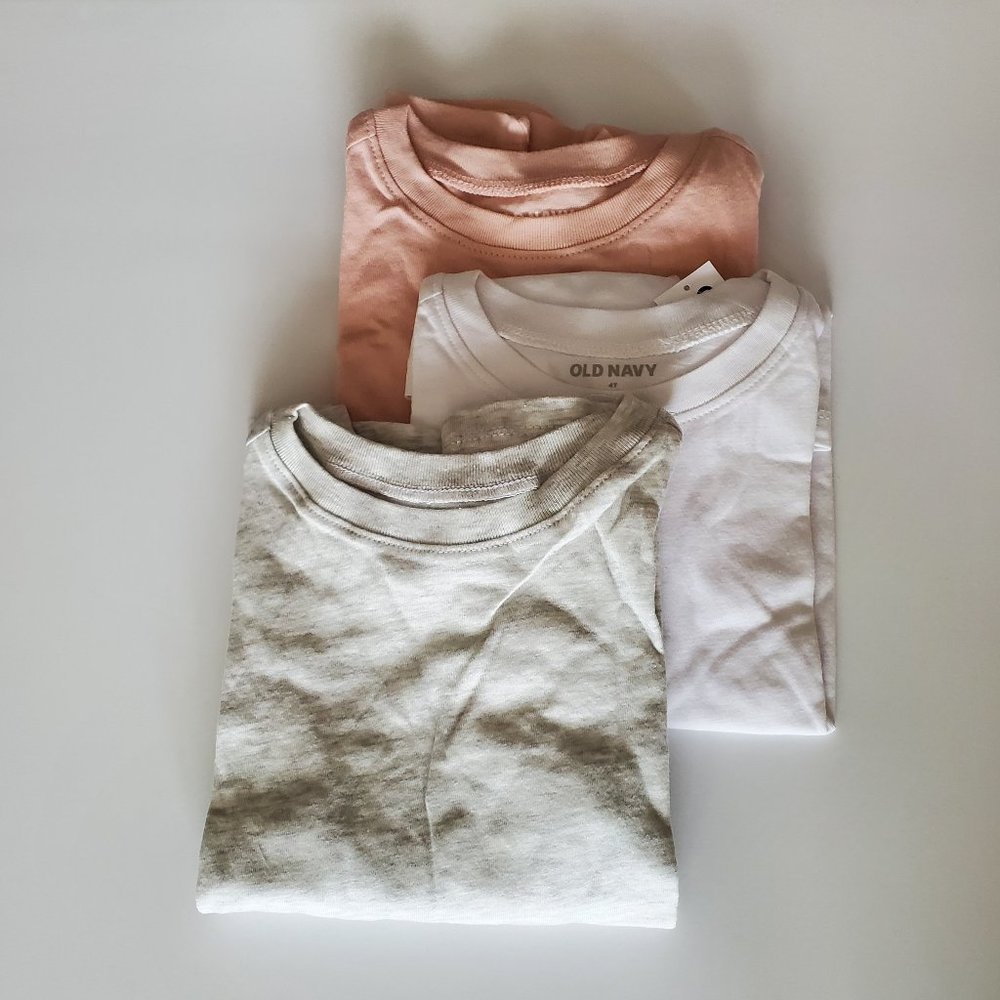 NEW Old Navy‎ Boys Girls Solid Long Sleeve T Shirts 3 Pack. Size 4T. NWT.